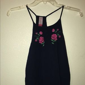 No boundaries tank top 💙